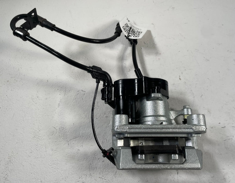 Load image into Gallery viewer, 2023 - 2025 HYUNDAI IONIQ 5 6 REAR LEFT DRIVER SIDE DISC BRAKE CALIPER # 110901
