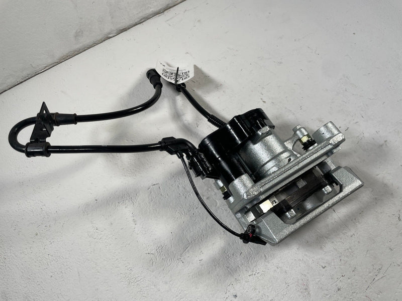 Load image into Gallery viewer, 2023 - 2025 HYUNDAI IONIQ 5 6 REAR LEFT DRIVER SIDE DISC BRAKE CALIPER # 110901
