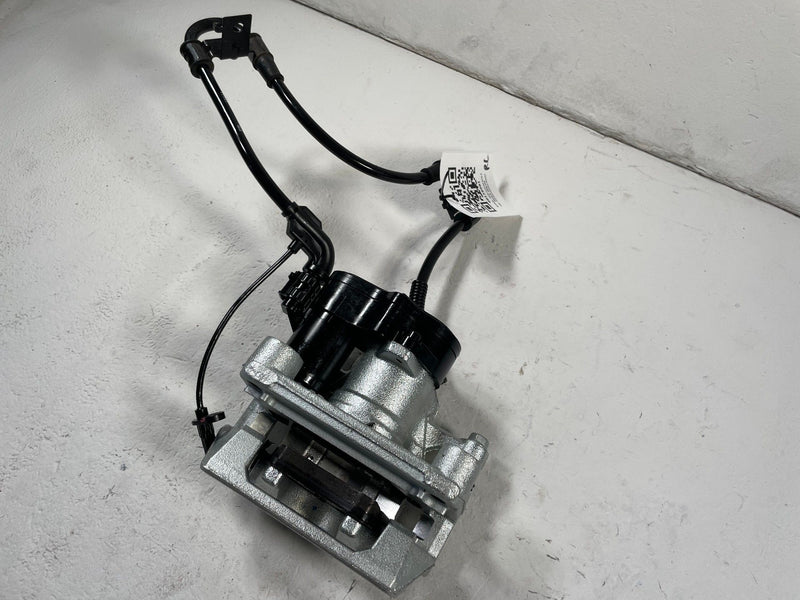 Load image into Gallery viewer, 2023 - 2025 HYUNDAI IONIQ 5 6 REAR LEFT DRIVER SIDE DISC BRAKE CALIPER # 110901
