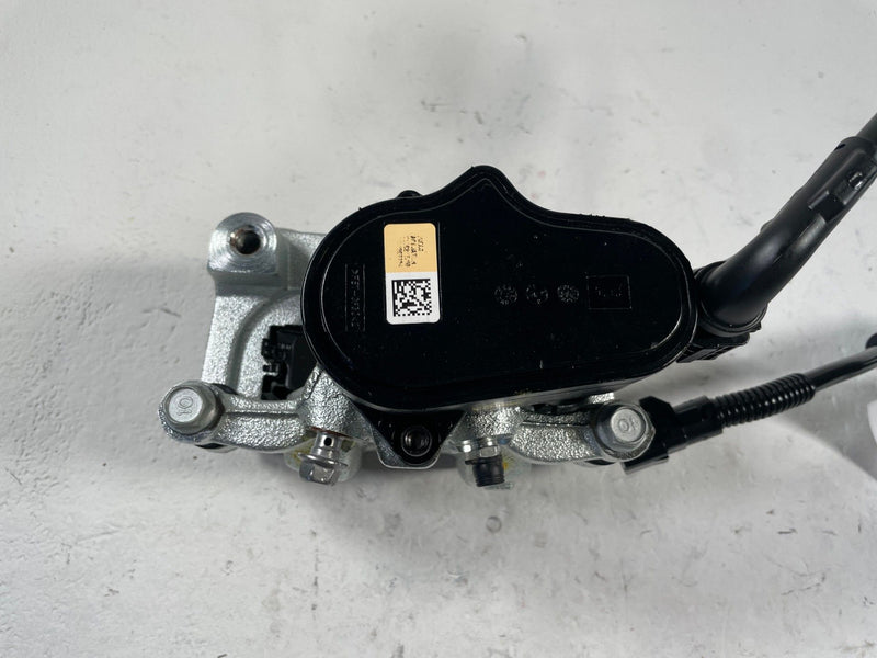 Load image into Gallery viewer, 2023 - 2025 HYUNDAI IONIQ 5 6 REAR LEFT DRIVER SIDE DISC BRAKE CALIPER # 110901
