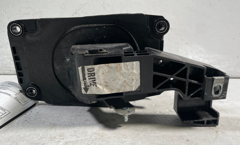 Load image into Gallery viewer, 2018 - 2023 FORD MUSTANG AUTO TRANSMISSION GEAR SHIFTER ASSEMBLY # 113515
