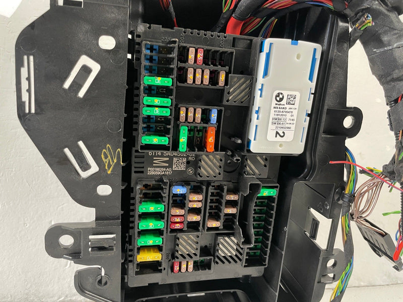 Load image into Gallery viewer, 2018 - 2024 BMW X3 G01 DASHBOARD FUSE RELAY CABIN JUNCTION BOX # 108209
