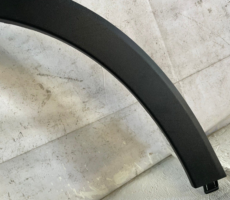 Load image into Gallery viewer, 19-25 HONDA PASSPORT FRONT RIGHT SIDE FENDER WHEEL ARCH FLARE MOLDING # 113433
