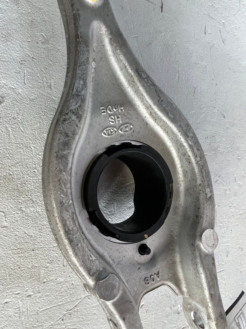 Load image into Gallery viewer, 2022-2025 HYUNDAI IONIQ 5 6 REAR RIGHT LOWER CONTROL ARM SPRING PERCH # 108575
