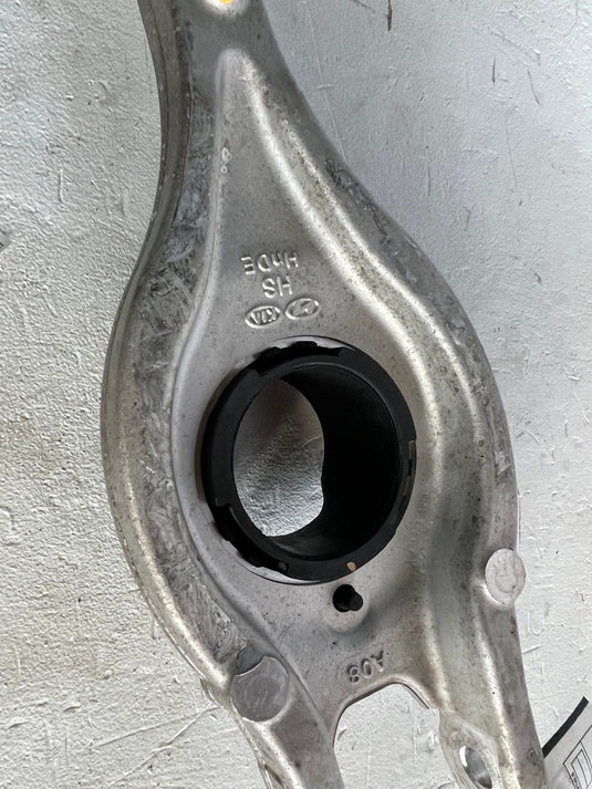 2022-2025 HYUNDAI IONIQ 5 6 REAR RIGHT LOWER CONTROL ARM SPRING PERCH