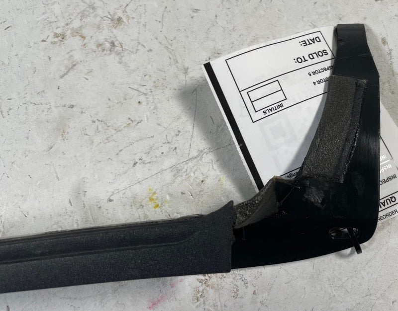 Load image into Gallery viewer, 15-23 FORD MUSTANG CONVERTIBLE LEFT A PILLAR MOLDING RETAINER BRACKET #113563
