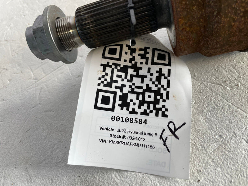 Load image into Gallery viewer, 22-25 HYUNDAI IONIQ 5 6 FRONT LEFT/RIGHT CV DRIVE AXLE SHAFT HALFSHAFT # 108584
