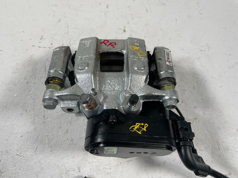 Load image into Gallery viewer, 2023-2025 HYUNDAI IONIQ 5 6 REAR RIGHT PASSENGER SIDE DISC BRAKE CALIPER #110890

