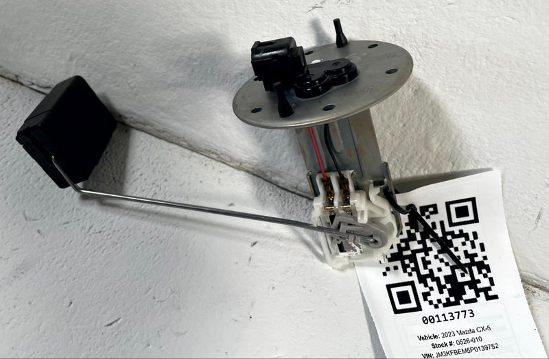 Load image into Gallery viewer, 2013 - 2025 MAZDA CX-5 RIGHT FUEL TANK GAUGE SENDING UNIT KE7060970 # 113773
