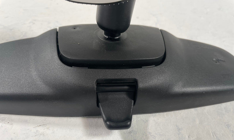 Load image into Gallery viewer, 2018-2026 CHEVROLET EQUINOX FRONT WINDSHIELD INTERIOR REAR VIEW MIRROR # 112369
