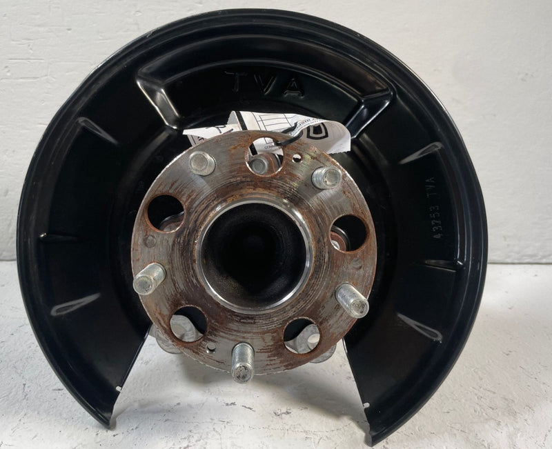 Load image into Gallery viewer, 23-25 HONDA ACCORD REAR LEFT DRIVER SPINDLE KNUCKLE W/ BEARING HUB 2.0L # 109573
