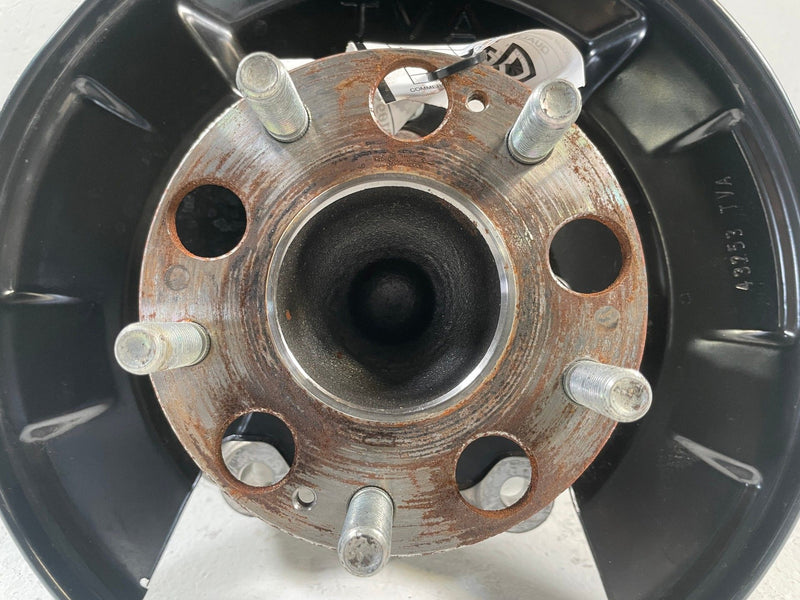 Load image into Gallery viewer, 23-25 HONDA ACCORD REAR LEFT DRIVER SPINDLE KNUCKLE W/ BEARING HUB 2.0L # 109573
