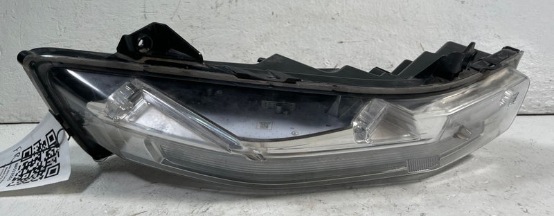 Load image into Gallery viewer, 2018 - 2023 FORD MUSTANG FRONT RIGHT PASSENGER SIDE FOG LIGHT LAMP # 113553
