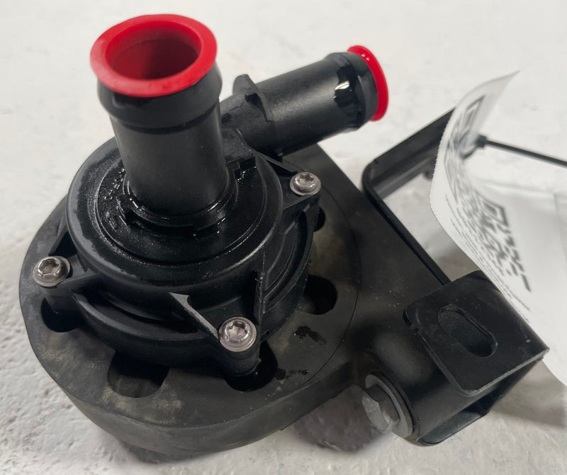 Load image into Gallery viewer, 2025-2026 CHEVROLET EQUINOX ENGINE COOLANT COOLING AUXILIARY WATER PUMP # 112348
