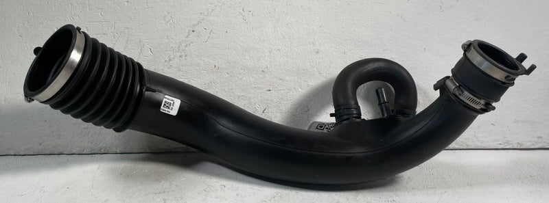 Load image into Gallery viewer, 15-23 FORD MUSTANG ENGINE AIR INTAKE INLET HOSE PIPE TUBE ASSEMBLY 2.3L # 113514
