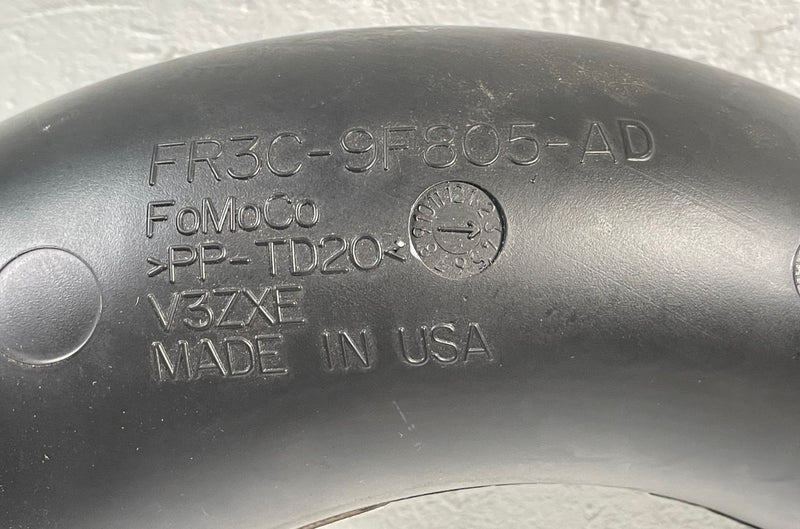 Load image into Gallery viewer, 15-23 FORD MUSTANG ENGINE AIR INTAKE INLET HOSE PIPE TUBE ASSEMBLY 2.3L # 113514
