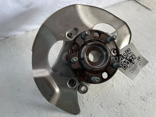 22-26 HYUNDAI IONIQ 5 AWD FRONT RIGHT STEERING SPINDLE KNUCKLE W/ HUB