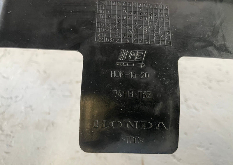 Load image into Gallery viewer, 2019 - 2025 HONDA PASSPORT FRONT BUMPER LOWER AIR GUIDE PLATE COVER # 113420
