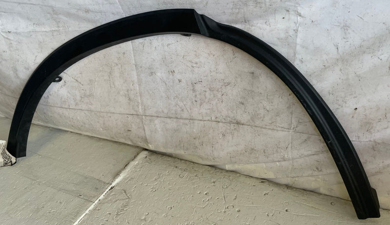 Load image into Gallery viewer, 2022 - 2025 HONDA PASSPORT REAR RIGHT SIDE QUARTER WHEEL FLARE MOLDING # 113413
