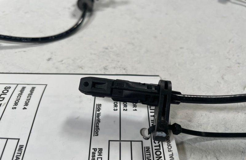 Load image into Gallery viewer, 25-26 CHEVROLET EQUINOX FRONT RIGHT PASSENGER ABS WHEEL SPEED SENSOR # 112332
