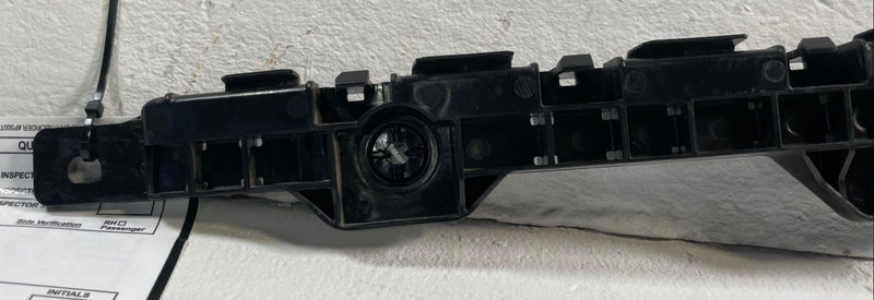 Load image into Gallery viewer, 2023-25 HONDA PILOT REAR LEFT DRIVER BUMPER RETAINER MOUNT BRACKET 3.5L # 109637
