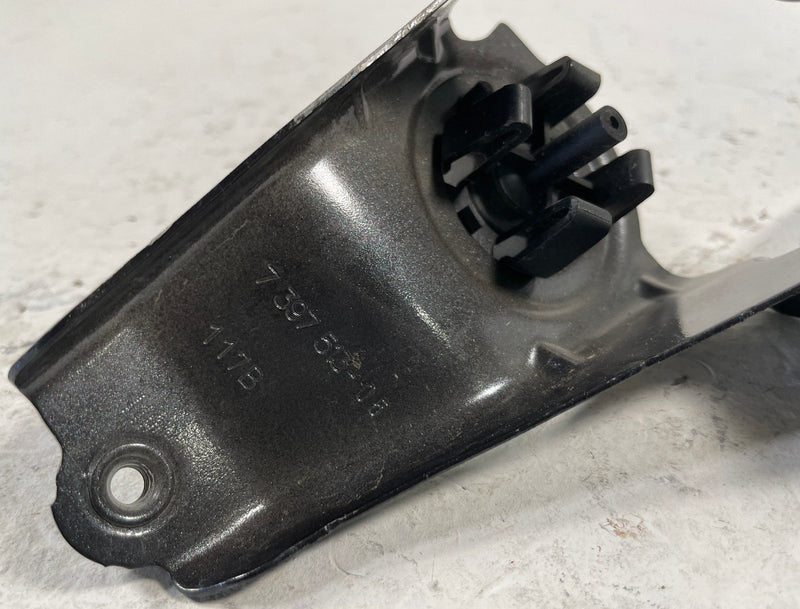 Load image into Gallery viewer, 2018 - 2025 BMW X3 X4 G01 G02 FRONT LEFT FORWARD UPPER FENDER BRACKET # 108192

