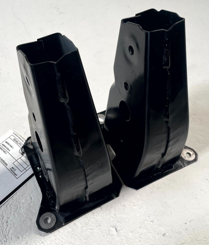 Load image into Gallery viewer, 14-25 MAZDA CX-5 FRONT LH &amp; RH SUBFRAME CROSSMEMBER FORWARD BRACKET 2.5L #113772
