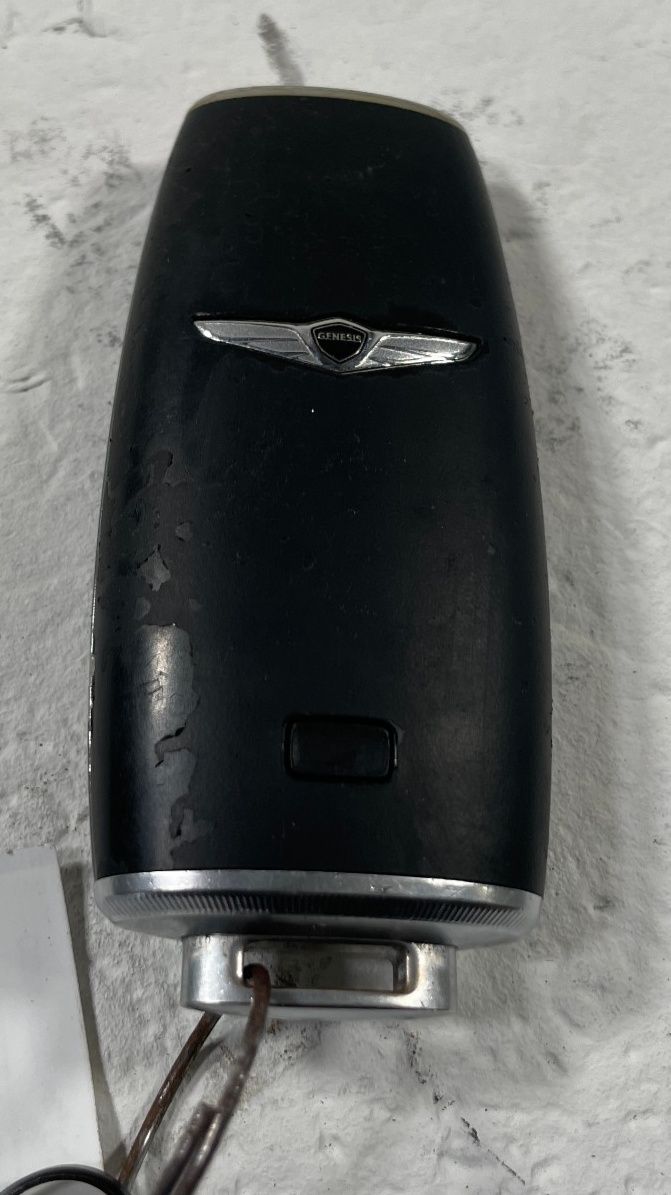 Load image into Gallery viewer, 22-23 GENESIS G70 RWD ECM BCM ENGINE &amp; BODY CONTROL MODULE W/ KEY FOB # 110926
