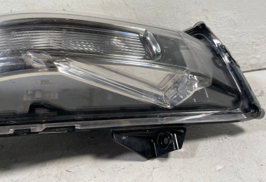 2018 - 2023 FORD MUSTANG FRONT RIGHT PASSENGER SIDE FOG LIGHT LAMP