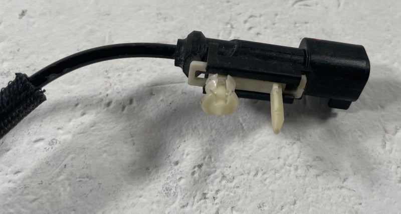 Load image into Gallery viewer, 25-26 CHEVROLET EQUINOX REAR LH OR RH SIDE ABS WHEEL SPEED SENSOR 1.5L # 112327

