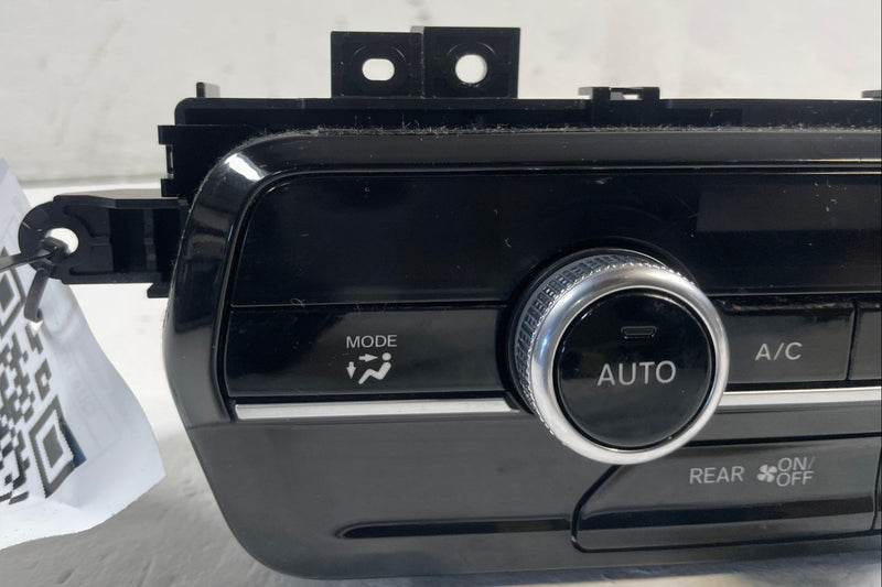 Load image into Gallery viewer, 2023 - 2025 HONDA PILOT LX A/C HEATER CLIMATE CONTROL SWITCH PANEL 3.5L # 109624
