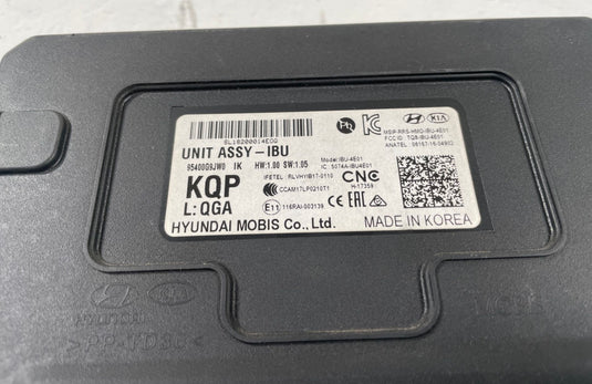22-23 GENESIS G70 RWD ECM BCM ENGINE & BODY CONTROL MODULE W/ KEY FOB
