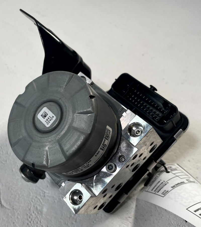 Load image into Gallery viewer, 2022 - 2023 MAZDA CX-5 ABS ANTI LOCK BRAKE PUMP MODULE KSD5437A0 2.5L # 113767
