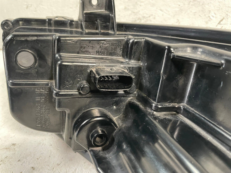 Load image into Gallery viewer, 2018 - 2023 FORD MUSTANG FRONT RIGHT PASSENGER SIDE FOG LIGHT LAMP # 113552

