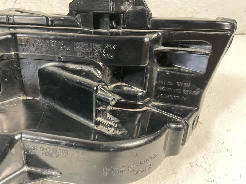 Load image into Gallery viewer, 2018 - 2023 FORD MUSTANG FRONT RIGHT PASSENGER SIDE FOG LIGHT LAMP # 113552
