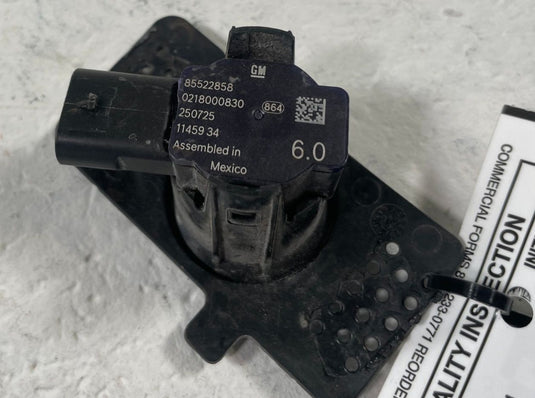 25-26 CHEVROLET EQUINOX REAR BUMPER PARKING ASSIST SENSOR W/ BRACKET 1.5L 112361