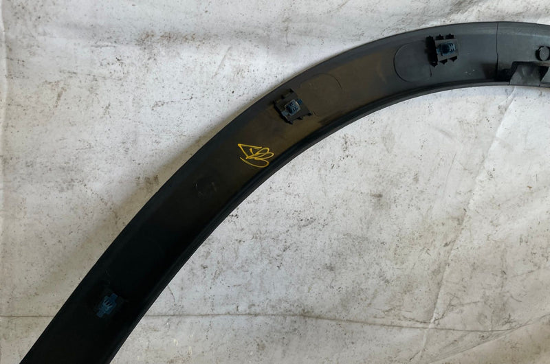 Load image into Gallery viewer, 19-25 HONDA PASSPORT FRONT LEFT SIDE FENDER WHEEL ARCH FLARE MOLDING # 113392
