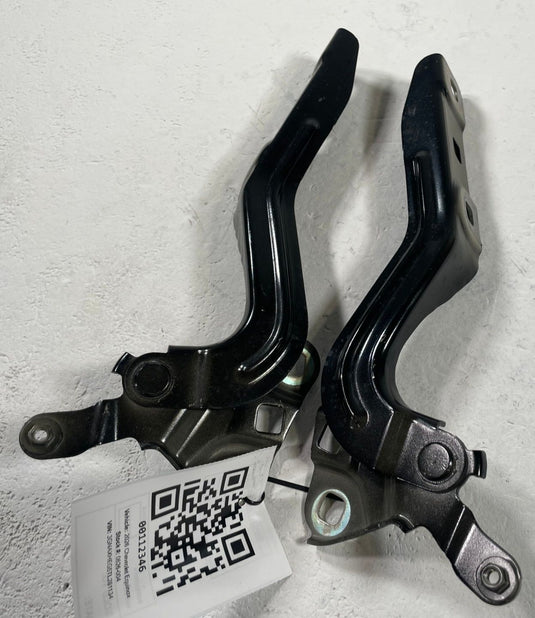 25 - 26 CHEVROLET EQUINOX FRONT LEFT & RIGHT SIDE HOOD HINGES PAIR 1.5L