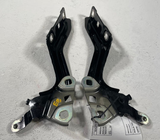 25 - 26 CHEVROLET EQUINOX FRONT LEFT & RIGHT SIDE HOOD HINGES PAIR 1.5L