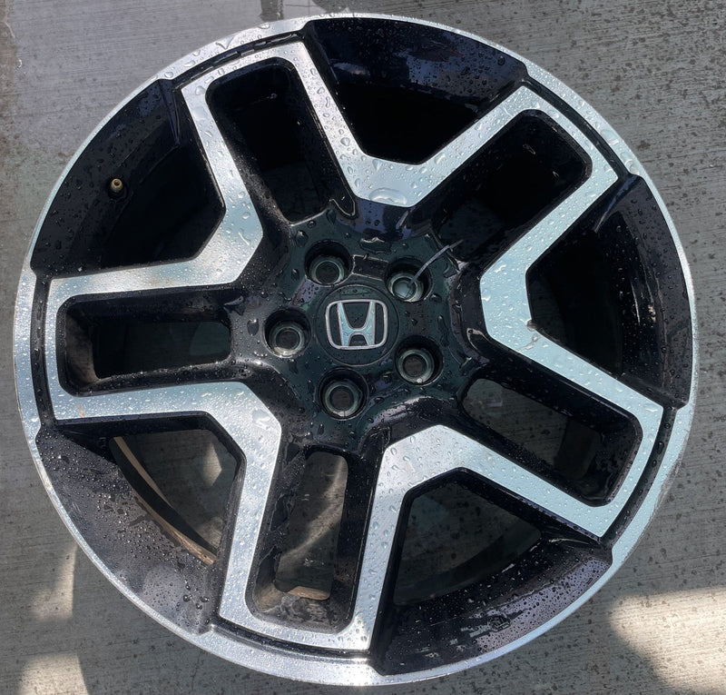 Load image into Gallery viewer, HONDA PASSPORT ELITE 20X8-1/2 TWIN 5 SPOKE ALLOY WHEEL RIM 2022-2023 # 113449
