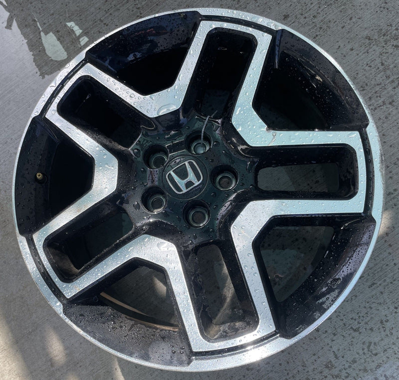 Load image into Gallery viewer, HONDA PASSPORT ELITE 20X8-1/2 TWIN 5 SPOKE ALLOY WHEEL RIM 2022-2023 # 113449
