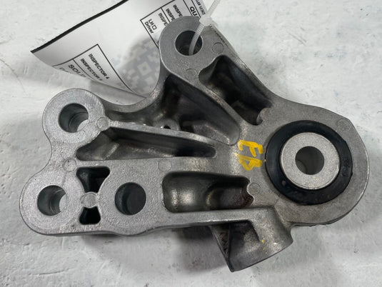 2025 - 2026 CHEVROLET EQUINOX TRANSMISSION MOUNT SUPPORT BRACKET 1.5L 
