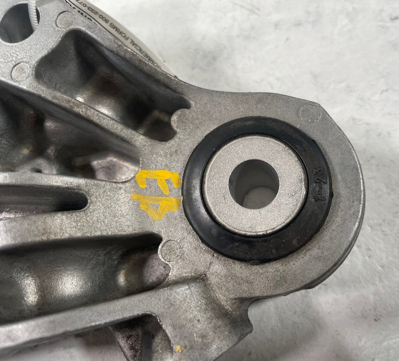 Load image into Gallery viewer, 2025 - 2026 CHEVROLET EQUINOX TRANSMISSION MOUNT SUPPORT BRACKET 1.5L # 112344
