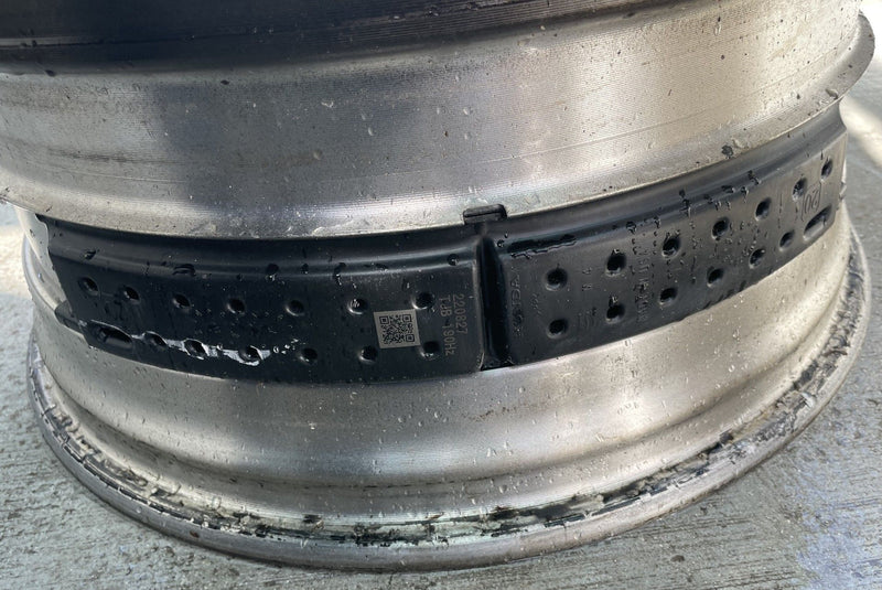Load image into Gallery viewer, HONDA PASSPORT ELITE 20X8-1/2 TWIN 5 SPOKE ALLOY WHEEL RIM 2022-2023 # 113450
