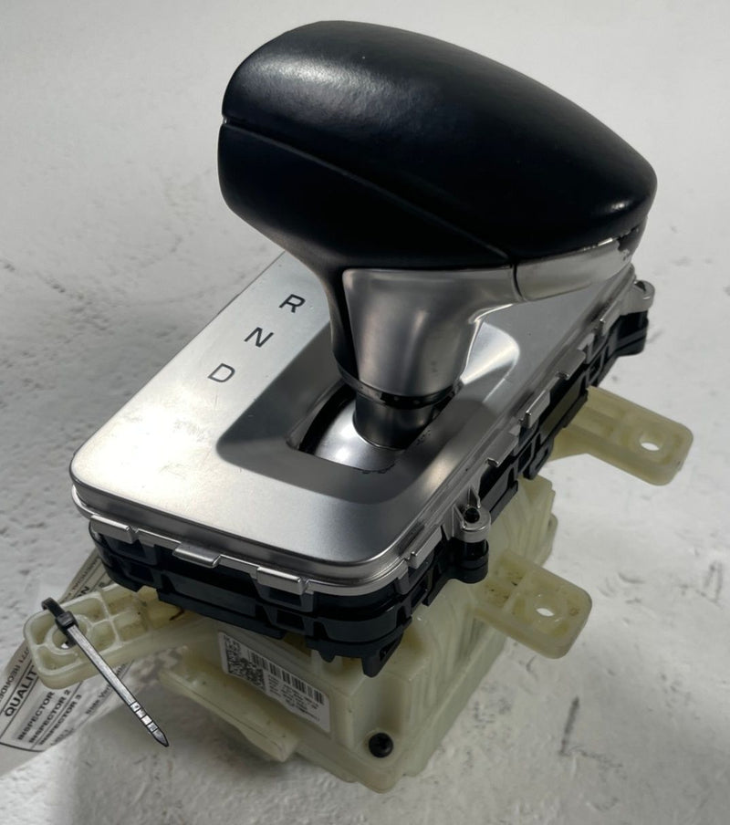 Load image into Gallery viewer, 2022-2023 GENESIS G70 AUTOMATIC GEAR SHIFTER FLOOR LEVER KNOB ASSEMBLY # 110930
