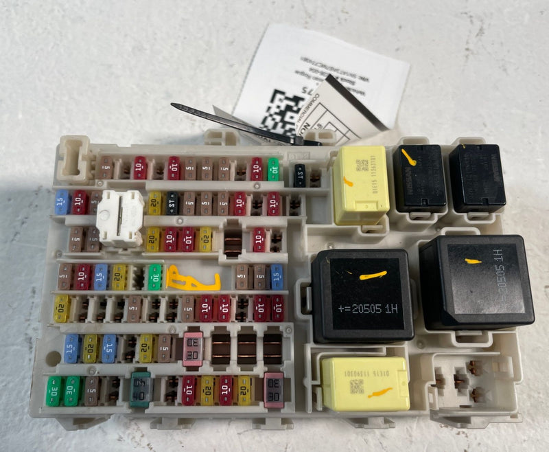 Load image into Gallery viewer, 2021 -2023 NISSAN ROGUE CABIN FUSE RELAY JUNCTION BOX BLOCK MODULE UNIT # 106775
