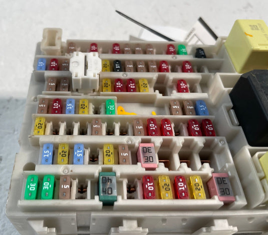 2021 -2023 NISSAN ROGUE CABIN FUSE RELAY JUNCTION BOX BLOCK MODULE UNIT