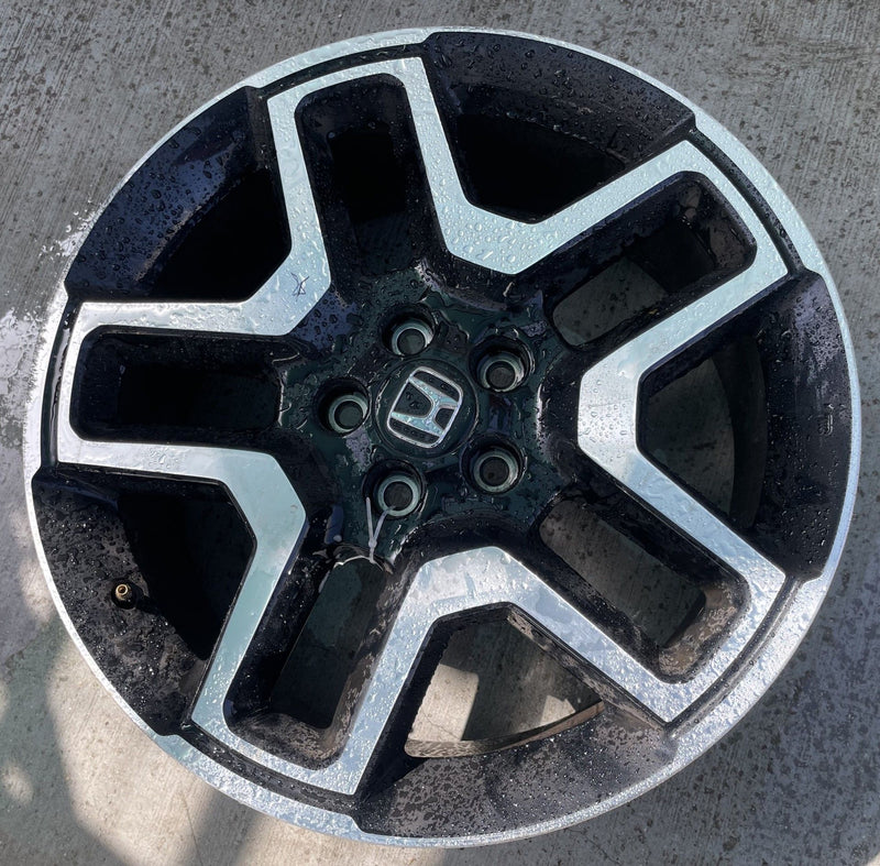 Load image into Gallery viewer, HONDA PASSPORT ELITE 20X8-1/2 TWIN 5 SPOKE ALLOY WHEEL RIM 2022-2023 # 113430
