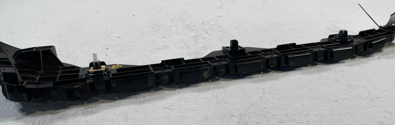 Load image into Gallery viewer, 2023-2025 HONDA PILOT REAR RIGHT SIDE BUMPER RETAINER MOUNT BRACKET 3.5L #109602
