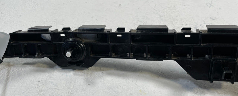 Load image into Gallery viewer, 2023-2025 HONDA PILOT REAR RIGHT SIDE BUMPER RETAINER MOUNT BRACKET 3.5L #109602
